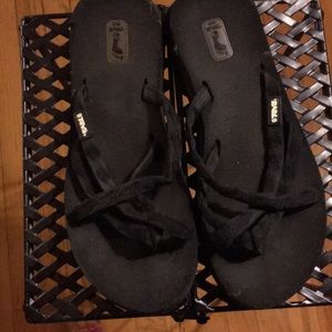Teva Olowahu sandals